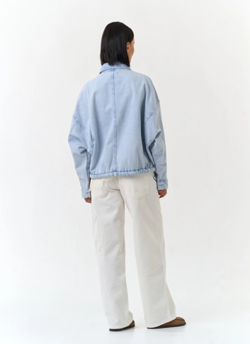 Женская объемная джинсовая куртка 