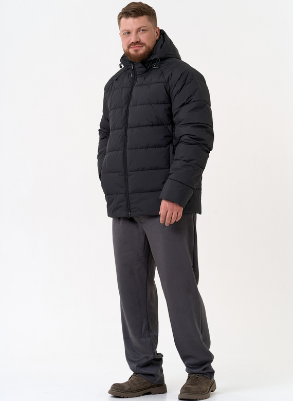 Мужской пуховик черного цвета с капюшоном