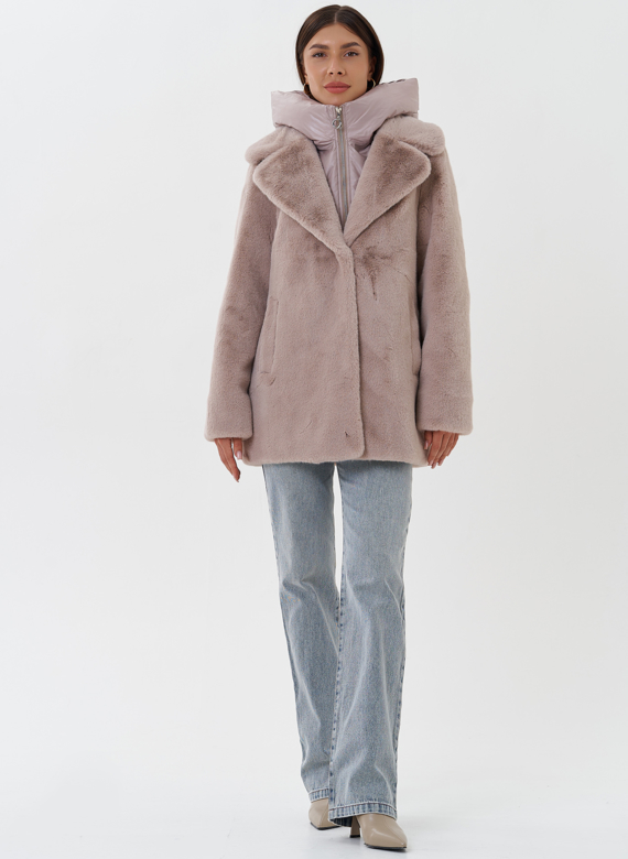 Женский пуховик из эко меха с манишкой