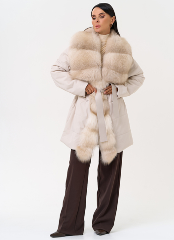 Женское зимнее полупальто с кожаным поясом