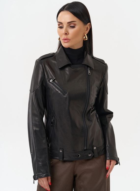 Куртка кожаная черного цвета